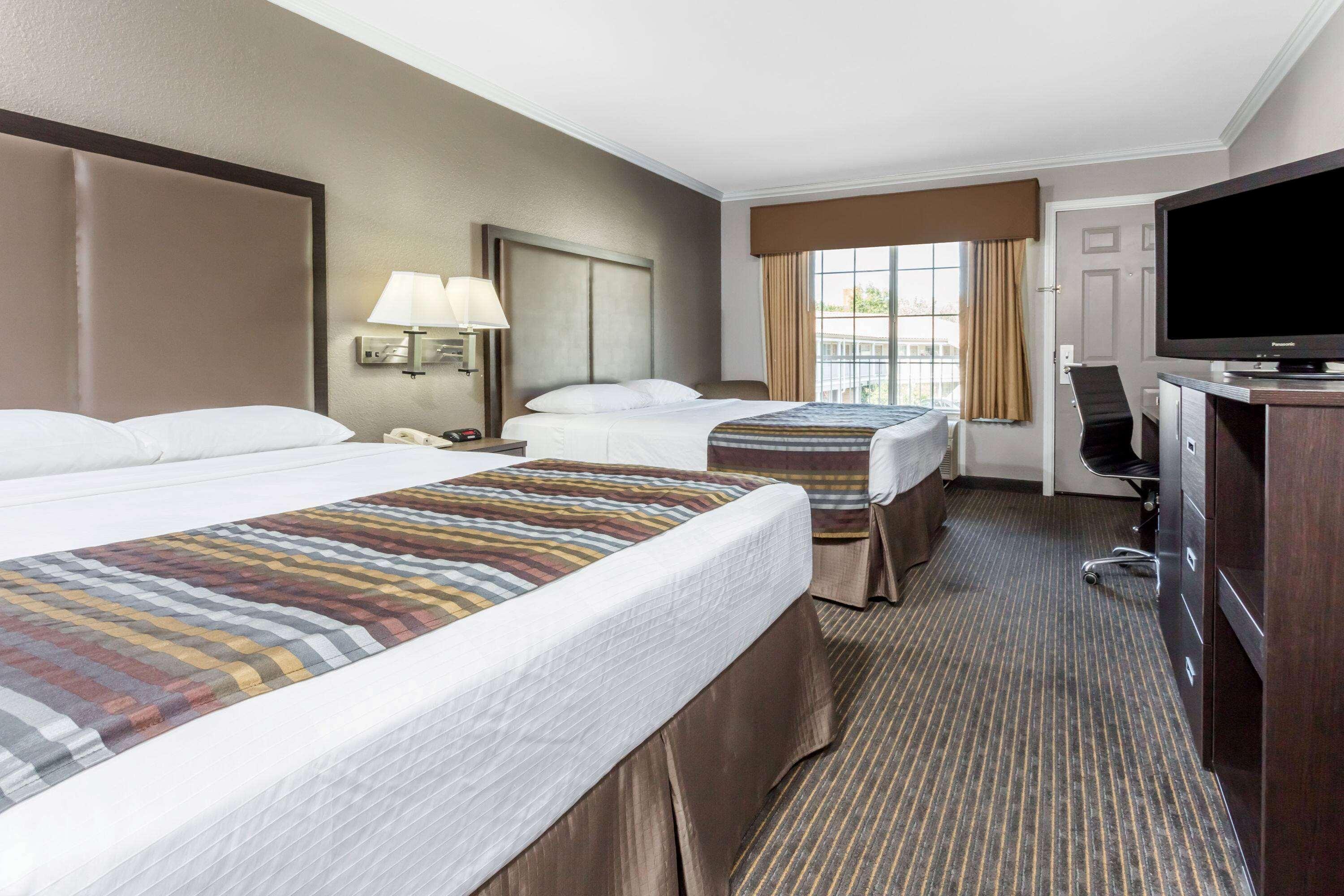Motel Super 8 By Wyndham Mountain View Extérieur photo